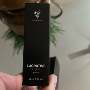 NIB Younique Lucrative lip gloss in Legendary